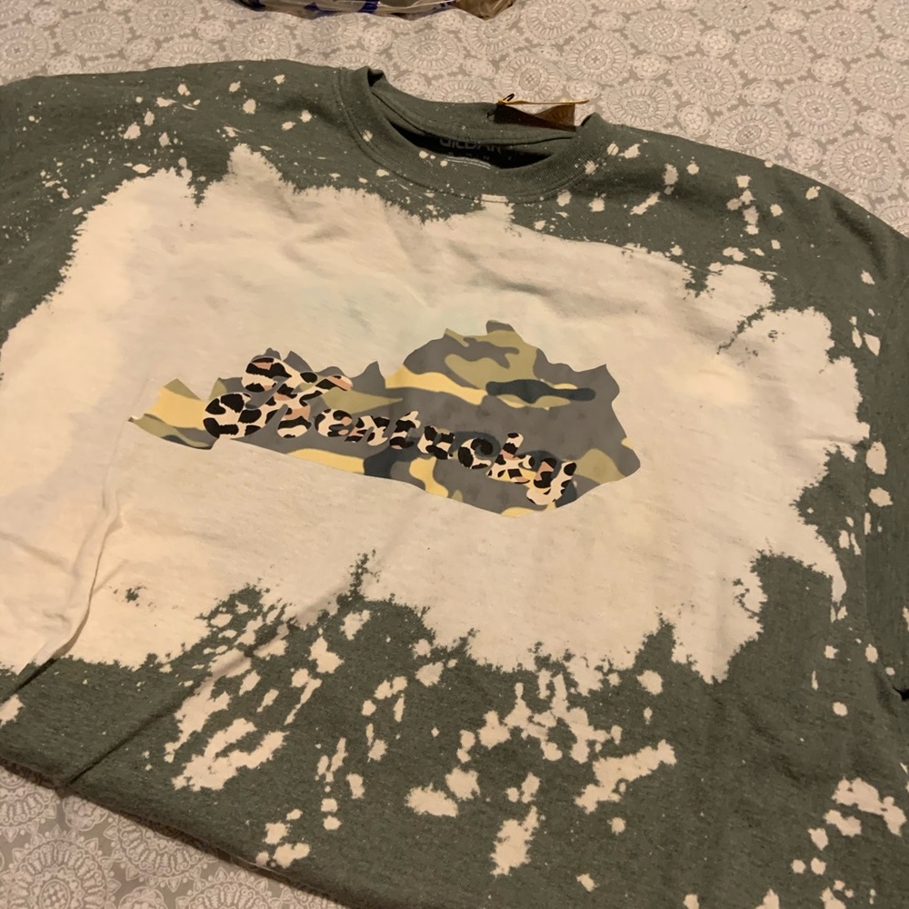 Kentucky bleached tee